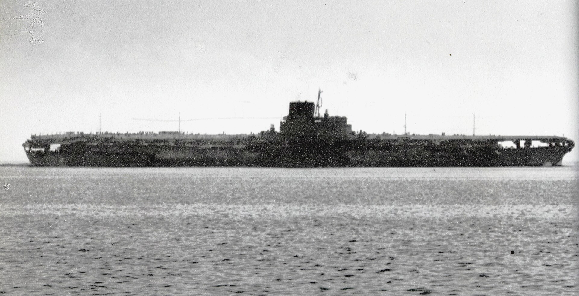 Conditions on US aircraft carrier at sea for more than 250 days raise alarms — editorial image